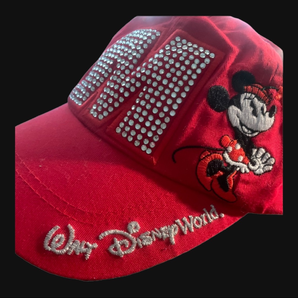 DISNEYWORLD Vintage Minnie Mouse "M" Rhinestone Red Hat - Size YOUTH